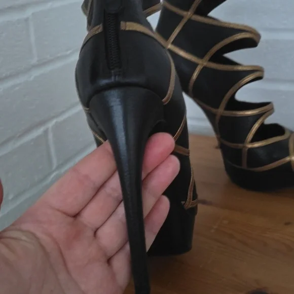 Alexander McQueen High Armadillo Boot 130 NWOT - Picture 6 of 12